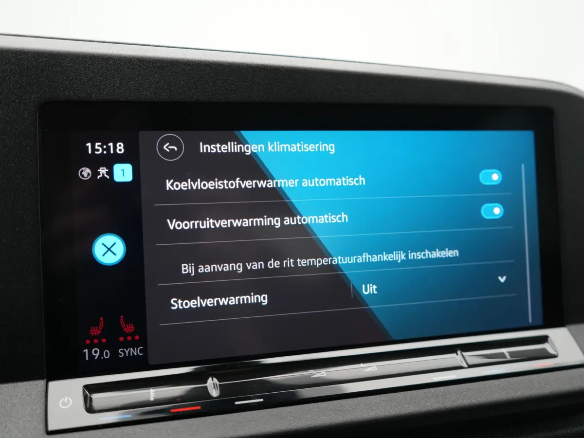 5 Persoons 1.5 TSI Panamericana Automaat DSG 115pk Dealer O.H. | Adaptive Cruise | Camera | Stoelverwarming | Apple Carplay | BLIS | Navigatie | DAB | IQ Drive | Travel Assist | Draadloze Te