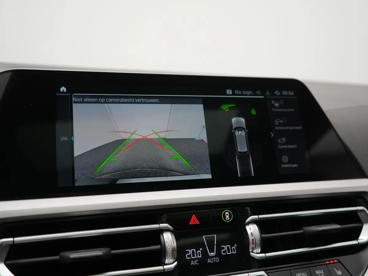 320e Sportline PHEV Dealer O.H | Panodak | Adaptive Cruise | Camera | Blis | Apple Carplay | Sportstoelen Verwarmd | Navigatie | DAB | 17"L.M | Plug In Hybrid