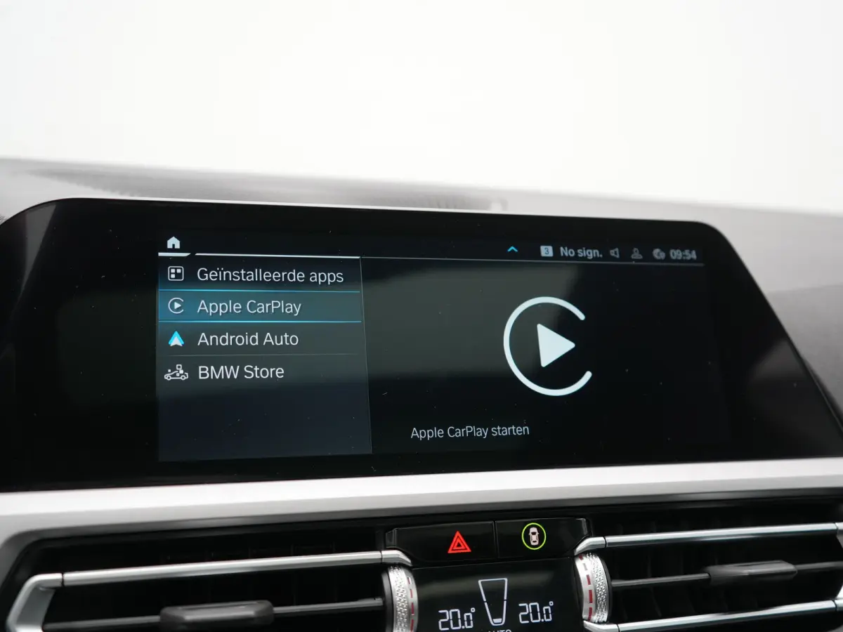 320e Sportline PHEV Dealer O.H | Panodak | Adaptive Cruise | Camera | Blis | Apple Carplay | Sportstoelen Verwarmd | Navigatie | DAB | 17"L.M | Plug In Hybrid