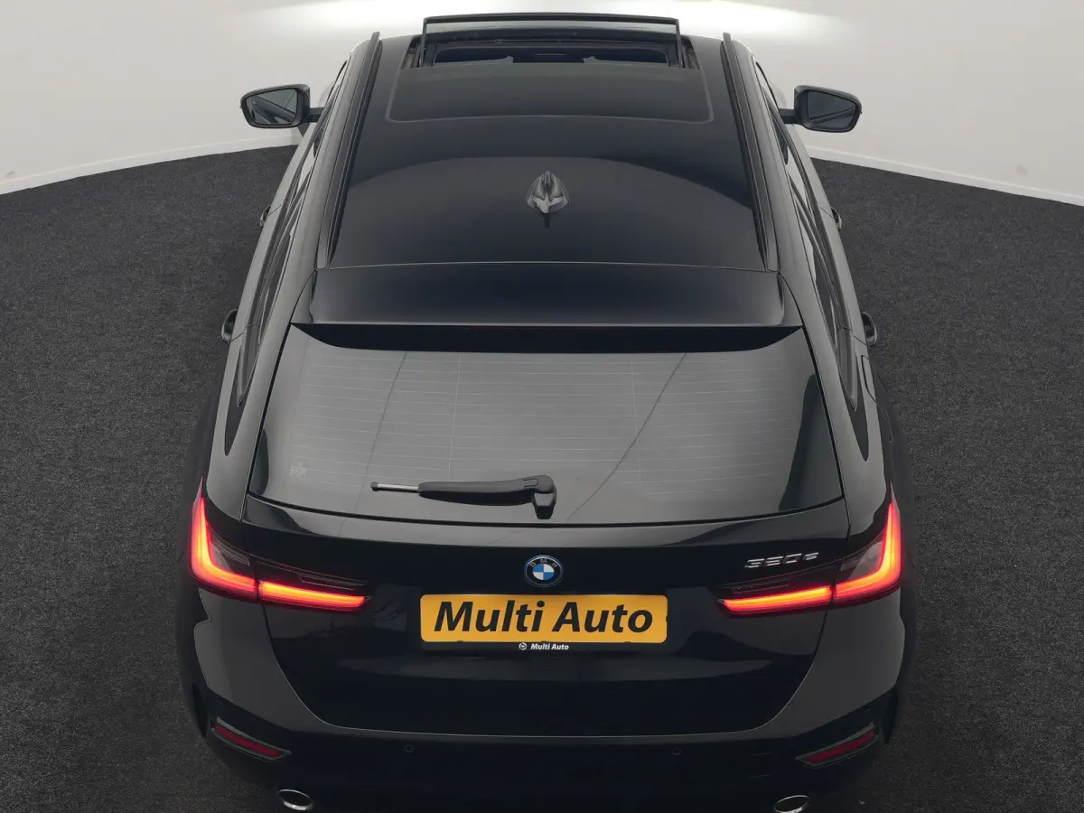 320e Sportline PHEV Dealer O.H | Panodak | Adaptive Cruise | Camera | Blis | Apple Carplay | Sportstoelen Verwarmd | Navigatie | DAB | 17"L.M | Plug In Hybrid