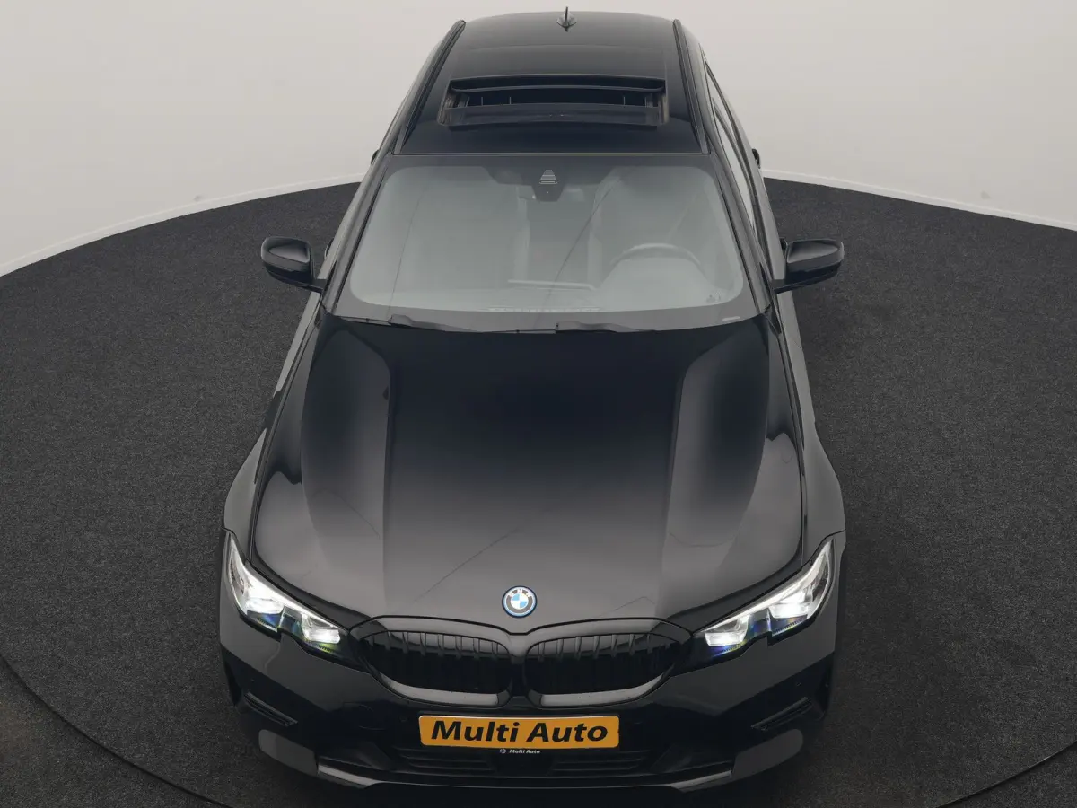 320e Sportline PHEV Dealer O.H | Panodak | Adaptive Cruise | Camera | Blis | Apple Carplay | Sportstoelen Verwarmd | Navigatie | DAB | 17"L.M | Plug In Hybrid