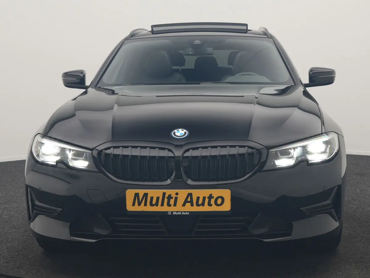 320e Sportline PHEV Dealer O.H | Panodak | Adaptive Cruise | Camera | Blis | Apple Carplay | Sportstoelen Verwarmd | Navigatie | DAB | 17"L.M | Plug In Hybrid