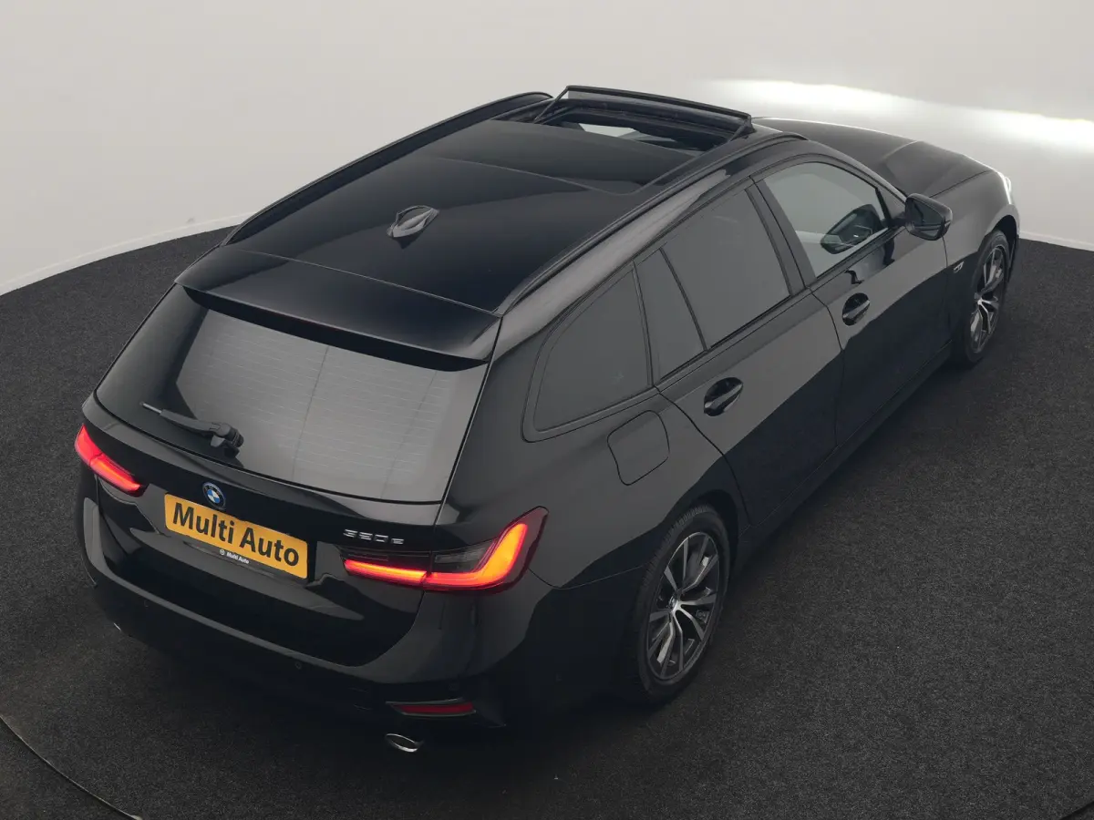 320e Sportline PHEV Dealer O.H | Panodak | Adaptive Cruise | Camera | Blis | Apple Carplay | Sportstoelen Verwarmd | Navigatie | DAB | 17"L.M | Plug In Hybrid