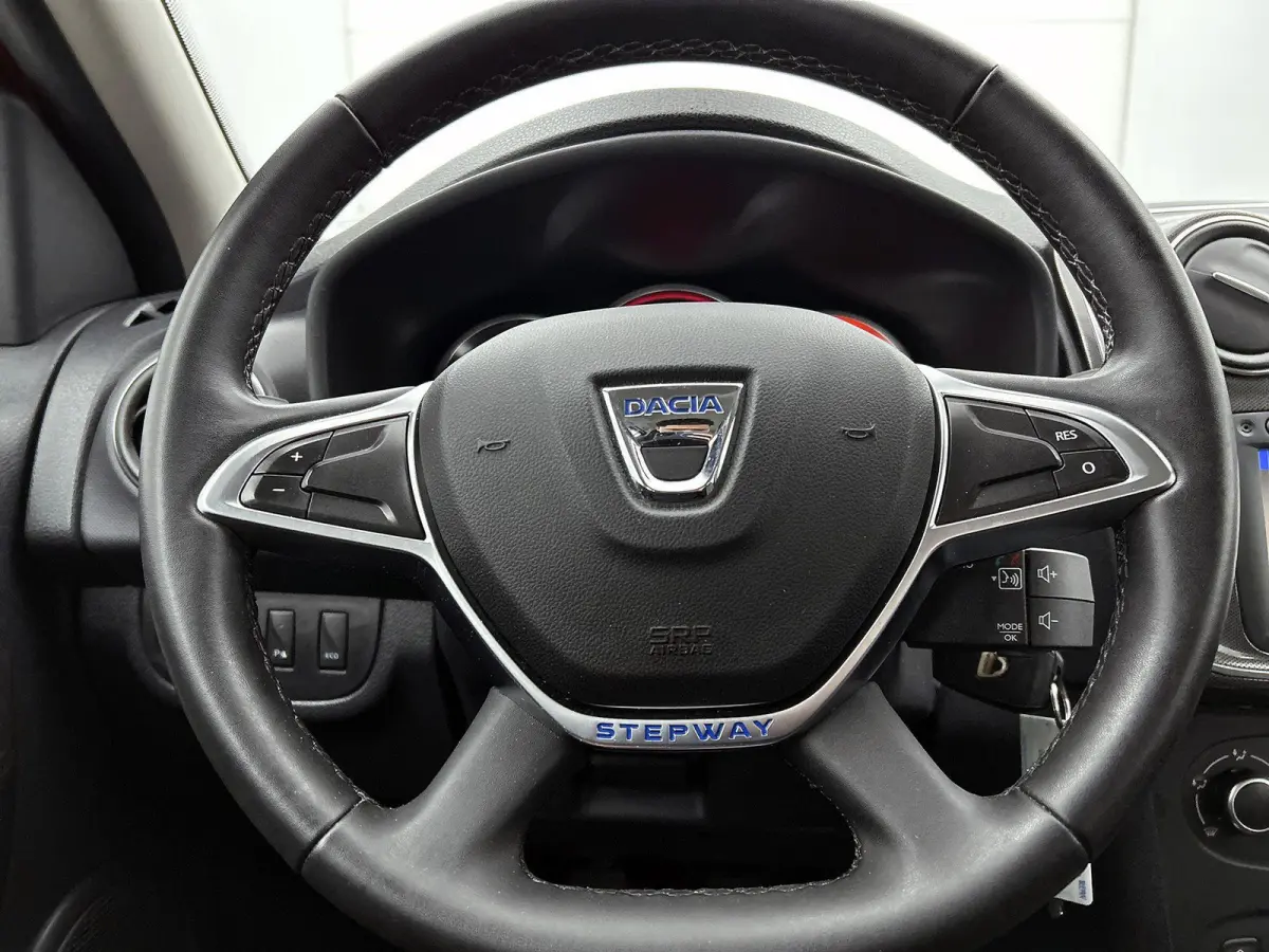 0.9 90pk SL | 1ste Eigenaar | Parkeersensoren | Airco | Cruise Control | 15"LMV | Bluetooth |