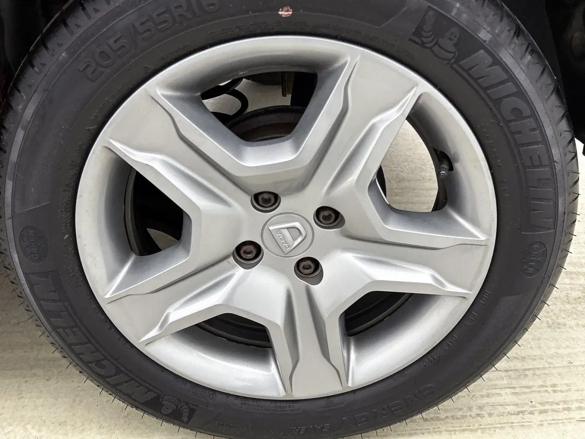 0.9 90pk SL | 1ste Eigenaar | Parkeersensoren | Airco | Cruise Control | 15"LMV | Bluetooth |