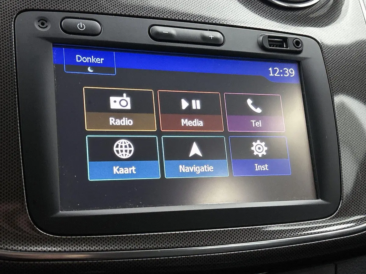 0.9 90pk SL | 1ste Eigenaar | Parkeersensoren | Airco | Cruise Control | 15"LMV | Bluetooth |