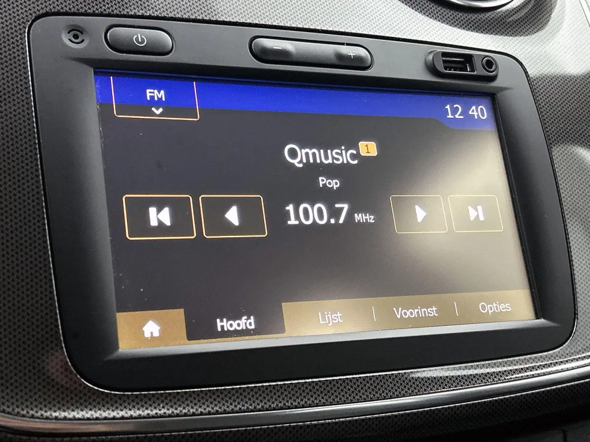 0.9 90pk SL | 1ste Eigenaar | Parkeersensoren | Airco | Cruise Control | 15"LMV | Bluetooth |