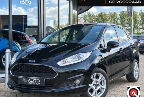 1.0 Style Ultimate 80PK | 2e Eigenaar | NL AUTO | NAP | 5 Deurs | Airco | Parkeersensoren voor en achter | Cruise control | Navigatie | Bluetooth | Lichtmetalen velgen | 2 sleutels |