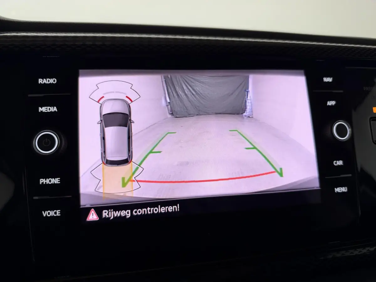 1.0 TSI Life Virtual CarPlay Camera Stoelverwarming NAP