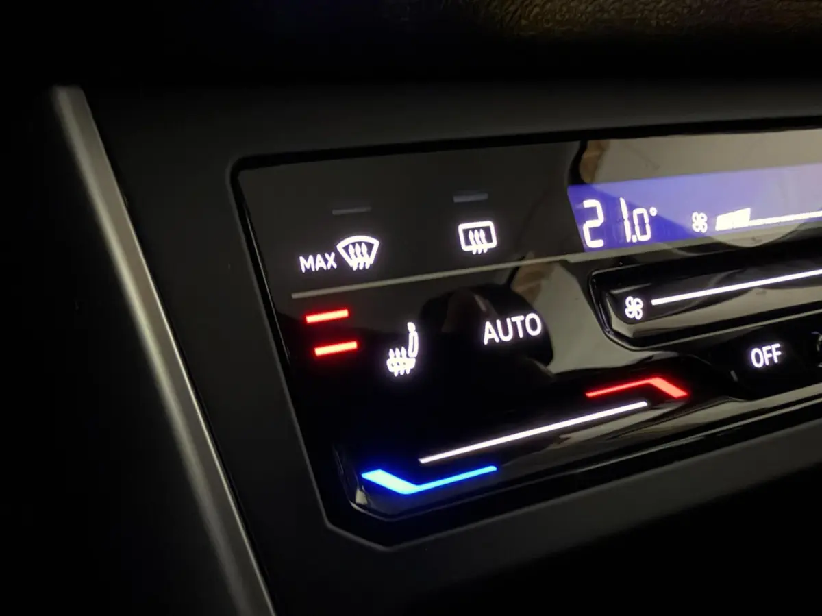 1.0 TSI Life Virtual CarPlay Camera Stoelverwarming NAP