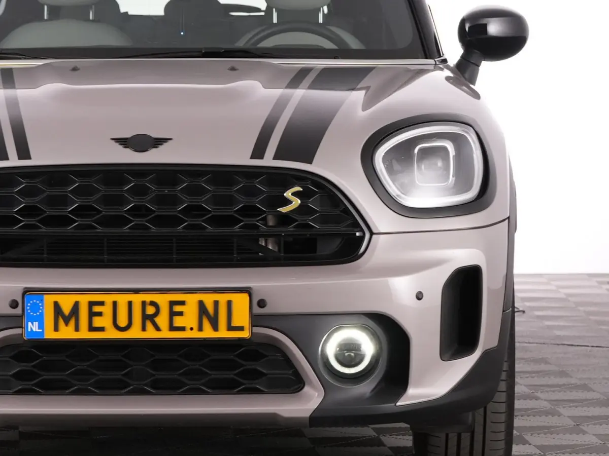 1.5 Cooper ALL4 Yours | LEDER | Full LED | NAVI | Stoelverwarming !