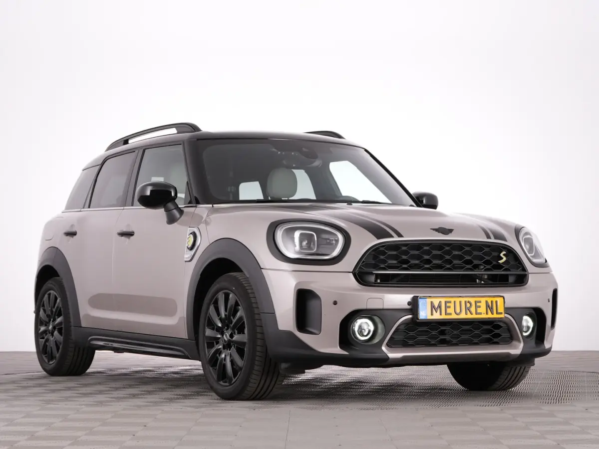 1.5 Cooper ALL4 Yours | LEDER | Full LED | NAVI | Stoelverwarming !