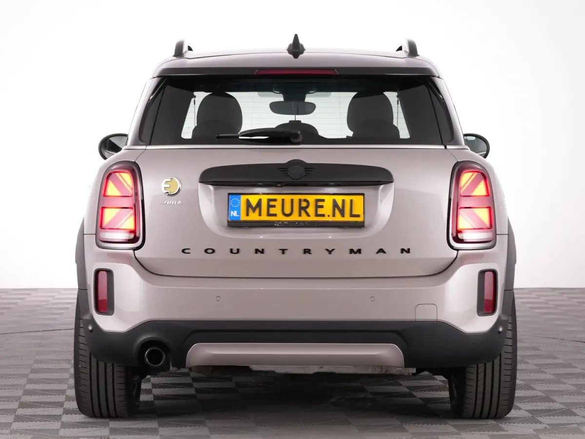 1.5 Cooper ALL4 Yours | LEDER | Full LED | NAVI | Stoelverwarming !