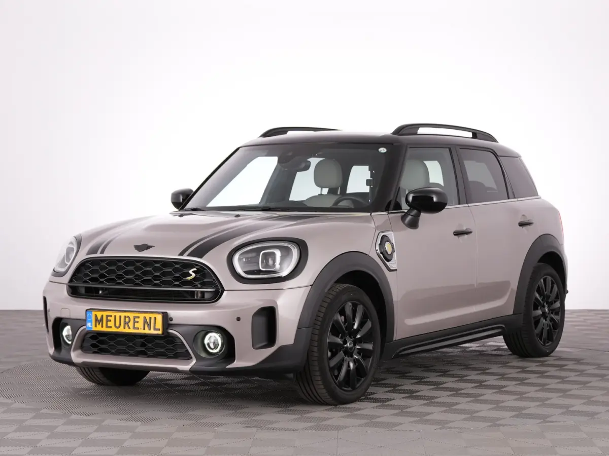 1.5 Cooper ALL4 Yours | LEDER | Full LED | NAVI | Stoelverwarming !
