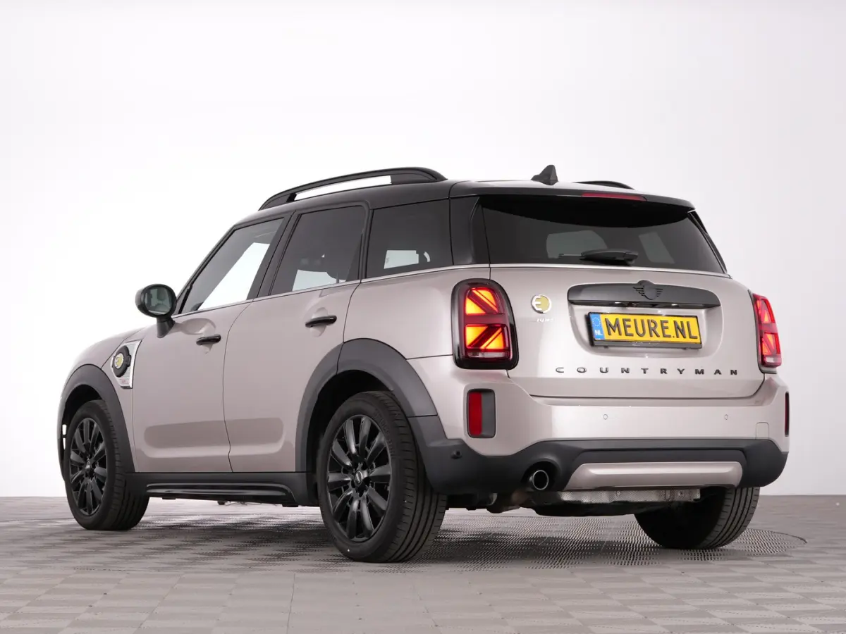 1.5 Cooper ALL4 Yours | LEDER | Full LED | NAVI | Stoelverwarming !