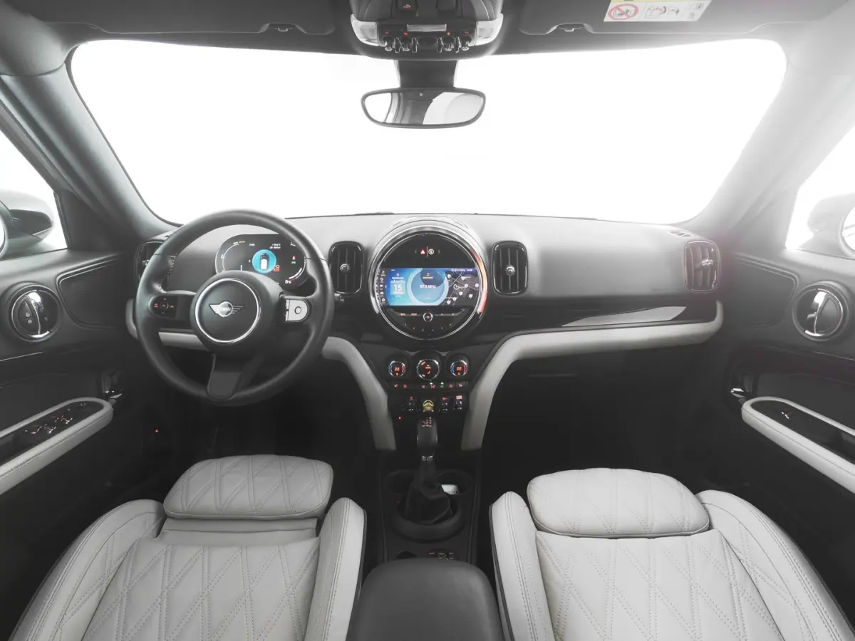 1.5 Cooper ALL4 Yours | LEDER | Full LED | NAVI | Stoelverwarming !