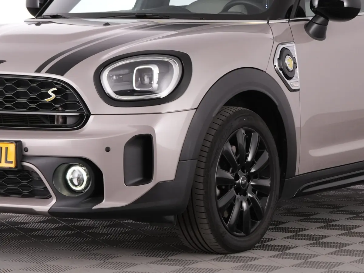 1.5 Cooper ALL4 Yours | LEDER | Full LED | NAVI | Stoelverwarming !