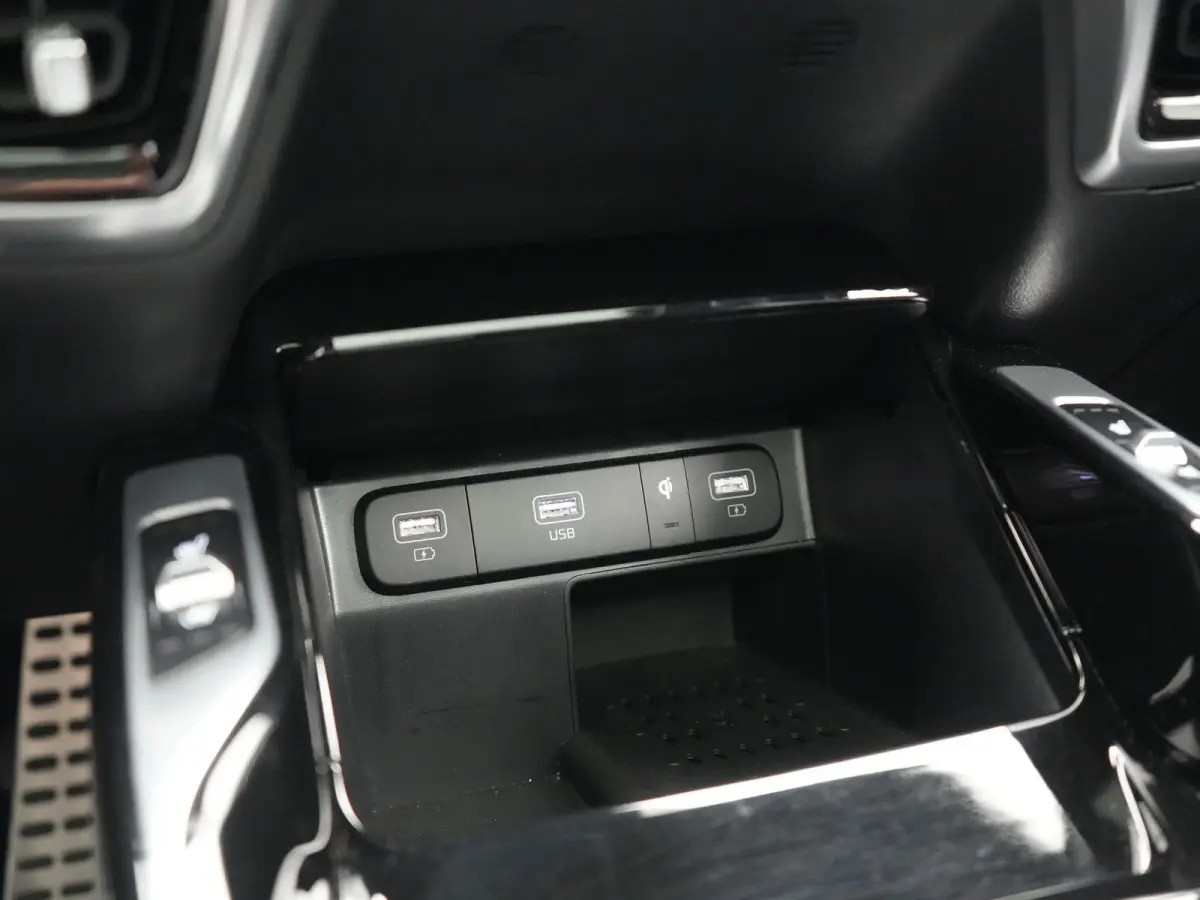 1.6 T-GDI 4WD ExecutiveLine PHEV 265pk Dealer O.H. | SOH 97,2% | Trekhaak Afn. | Panodak | Adaptive Cruise | Head Up | 360 Camera | Bose Audio | Lederen Sportstoelen Memory & Ventilatie | BL