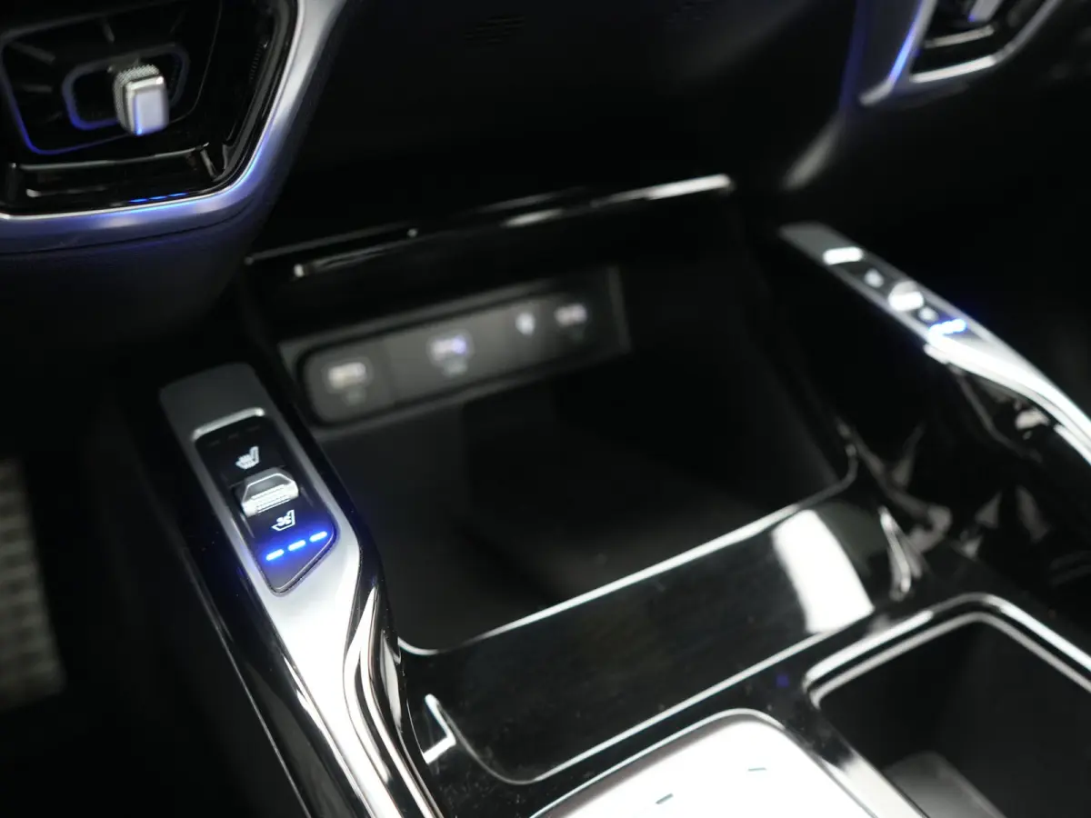 1.6 T-GDI 4WD ExecutiveLine PHEV 265pk Dealer O.H. | SOH 97,2% | Trekhaak Afn. | Panodak | Adaptive Cruise | Head Up | 360 Camera | Bose Audio | Lederen Sportstoelen Memory & Ventilatie | BL