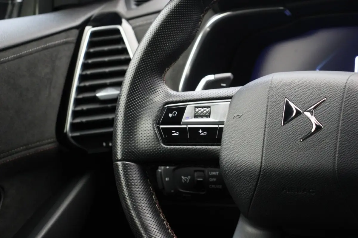 1.6 Hybrid PHEV E-Tense Performance Line - Digitaal Cockpit, Carplay, Camera