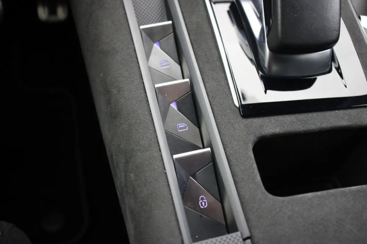 1.6 Hybrid PHEV E-Tense Performance Line - Digitaal Cockpit, Carplay, Camera