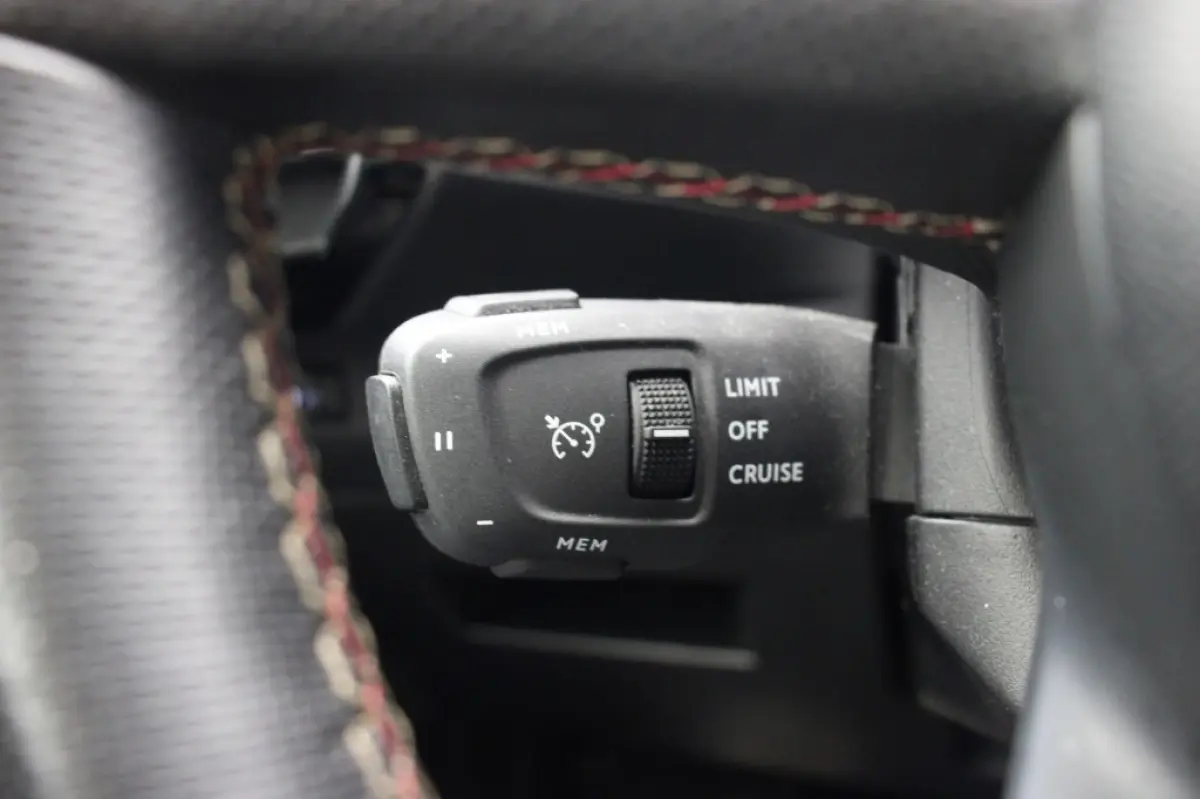 1.6 Hybrid PHEV E-Tense Performance Line - Digitaal Cockpit, Carplay, Camera