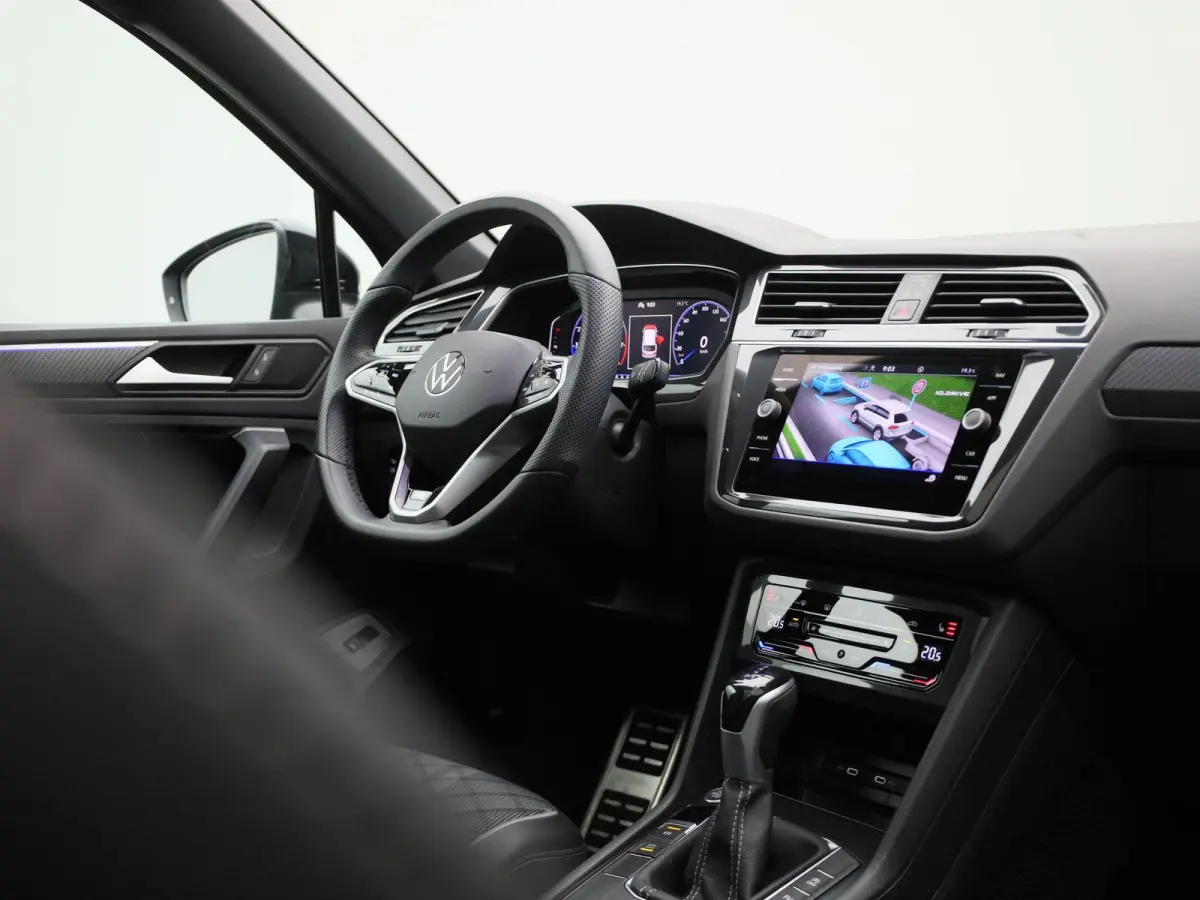 1.5 TSI R-Line Business 150 PK| Dealeronderhouden | Trekhaak | Panoramadak | 360 Camera | Stoelverwarming | Stuurwielverwarming | Climatronic | Navigatie | Achterklep Elektrisch