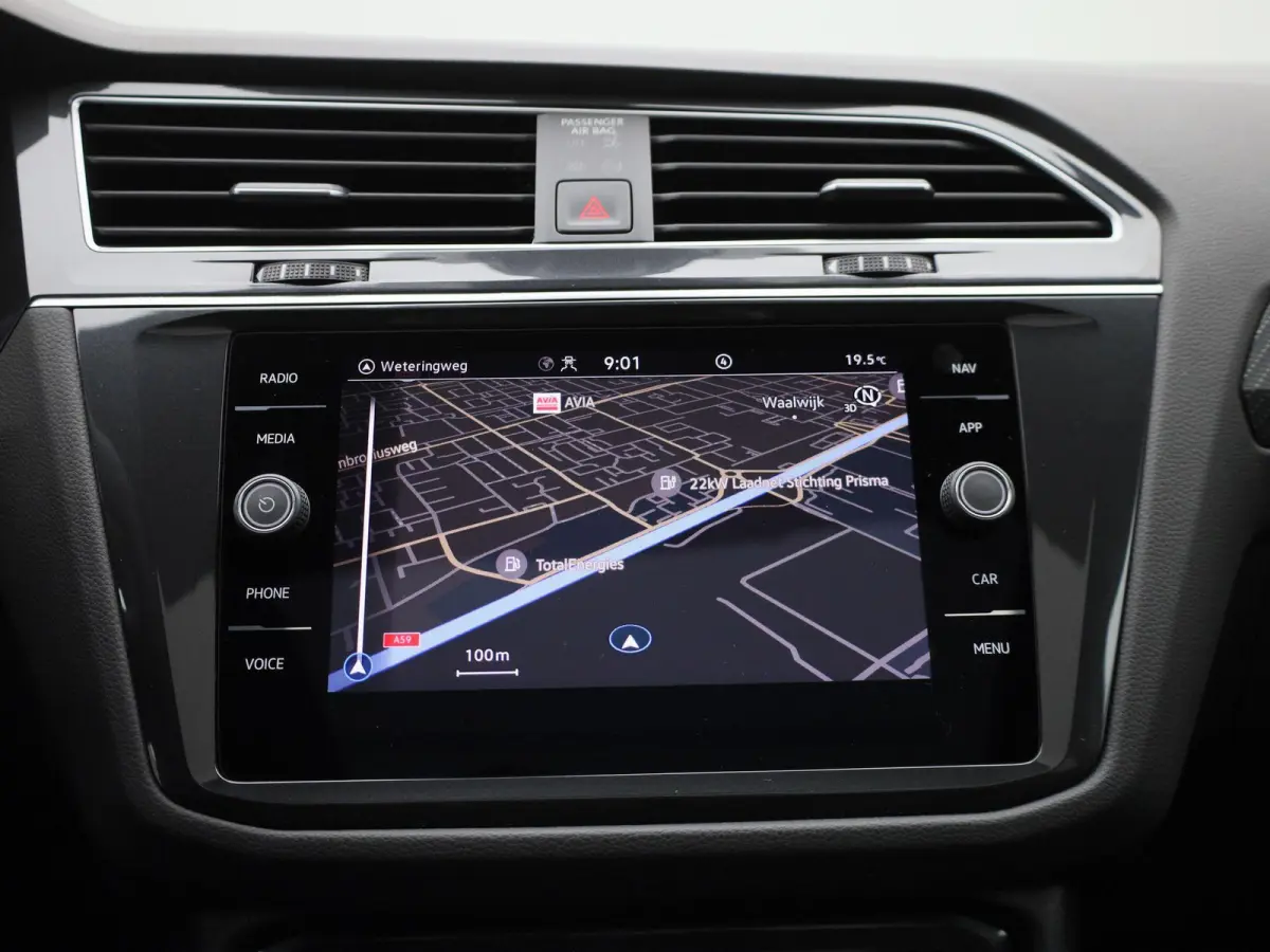 1.5 TSI R-Line Business 150 PK| Dealeronderhouden | Trekhaak | Panoramadak | 360 Camera | Stoelverwarming | Stuurwielverwarming | Climatronic | Navigatie | Achterklep Elektrisch