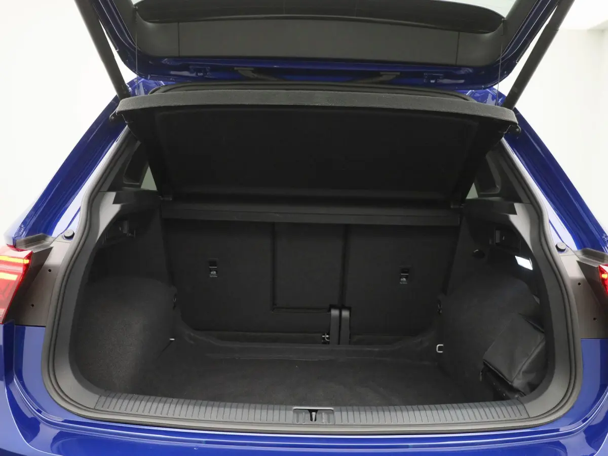 1.5 TSI R-Line Business 150 PK| Dealeronderhouden | Trekhaak | Panoramadak | 360 Camera | Stoelverwarming | Stuurwielverwarming | Climatronic | Navigatie | Achterklep Elektrisch