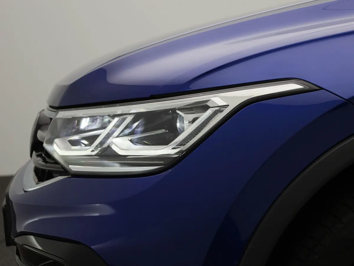 1.5 TSI R-Line Business 150 PK| Dealeronderhouden | Trekhaak | Panoramadak | 360 Camera | Stoelverwarming | Stuurwielverwarming | Climatronic | Navigatie | Achterklep Elektrisch