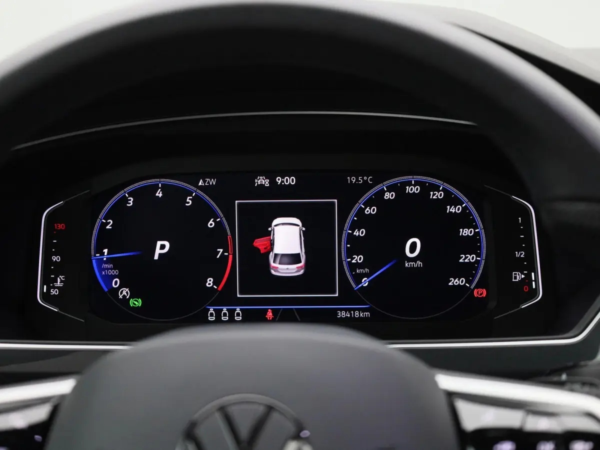 1.5 TSI R-Line Business 150 PK| Dealeronderhouden | Trekhaak | Panoramadak | 360 Camera | Stoelverwarming | Stuurwielverwarming | Climatronic | Navigatie | Achterklep Elektrisch