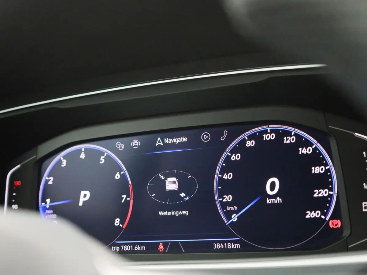 1.5 TSI R-Line Business 150 PK| Dealeronderhouden | Trekhaak | Panoramadak | 360 Camera | Stoelverwarming | Stuurwielverwarming | Climatronic | Navigatie | Achterklep Elektrisch