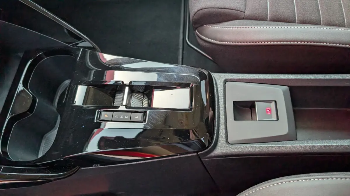 1.2 Hybrid 110pk Max | Navigatie | Apple Carplay/Android Auto | Camera | Climate Control | Cruise Control | | Achteruitrijcamera | Apple Carplay/Android Auto|telefoonintegratie premium | Arm