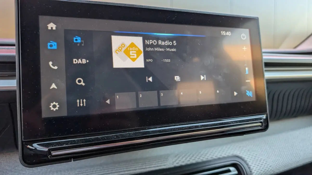 1.2 Hybrid 110pk Max | Navigatie | Apple Carplay/Android Auto | Camera | Climate Control | Cruise Control | | Achteruitrijcamera | Apple Carplay/Android Auto|telefoonintegratie premium | Arm