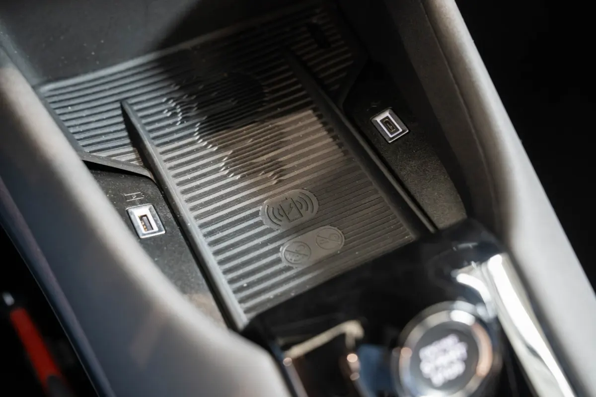 1.2 Turbo Hybrid Ibrida Speciale | Camera | LED | El. Stoelverstellnig | Navigatie | Climate Controle | Parkeersensoren | Apple Carplay & Android Auto |