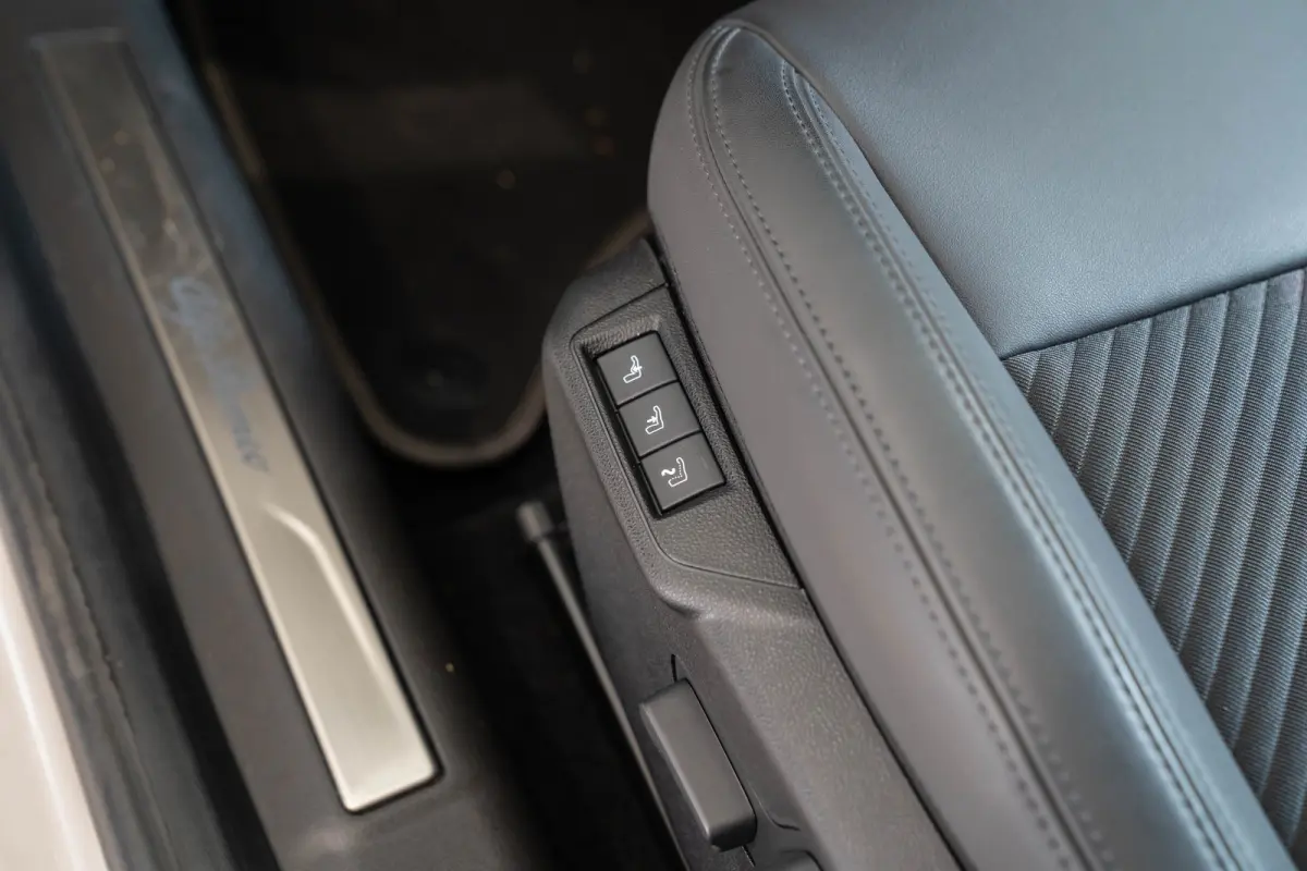 1.2 Turbo Hybrid Ibrida Speciale | Camera | LED | El. Stoelverstellnig | Navigatie | Climate Controle | Parkeersensoren | Apple Carplay & Android Auto |