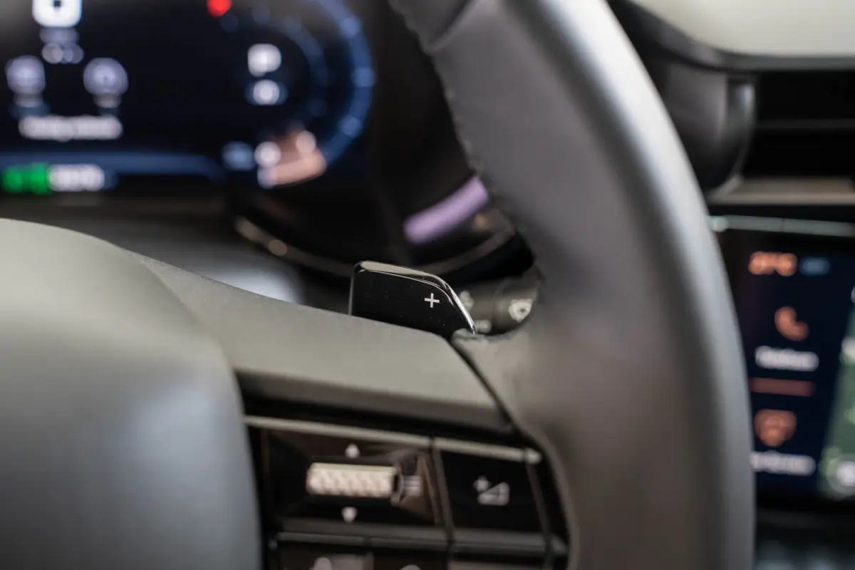 1.2 Turbo Hybrid Ibrida Speciale | Camera | LED | El. Stoelverstellnig | Navigatie | Climate Controle | Parkeersensoren | Apple Carplay & Android Auto |