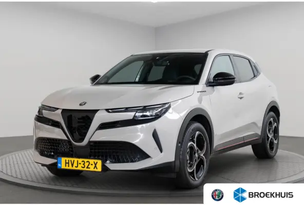 1.2 Turbo Hybrid Ibrida Speciale | Camera | LED | El. Stoelverstellnig | Navigatie | Climate Controle | Parkeersensoren | Apple Carplay & Android Auto |