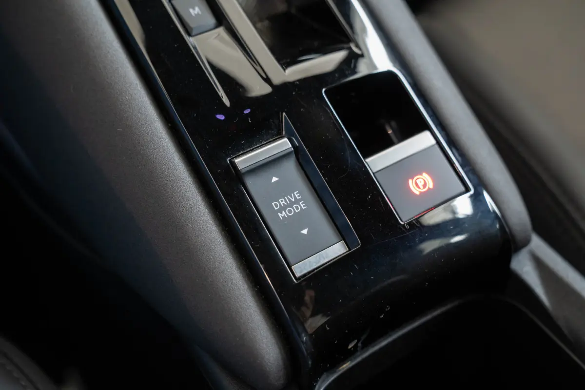 1.2 Turbo Hybrid Ibrida Speciale | Camera | LED | El. Stoelverstellnig | Navigatie | Climate Controle | Parkeersensoren | Apple Carplay & Android Auto |