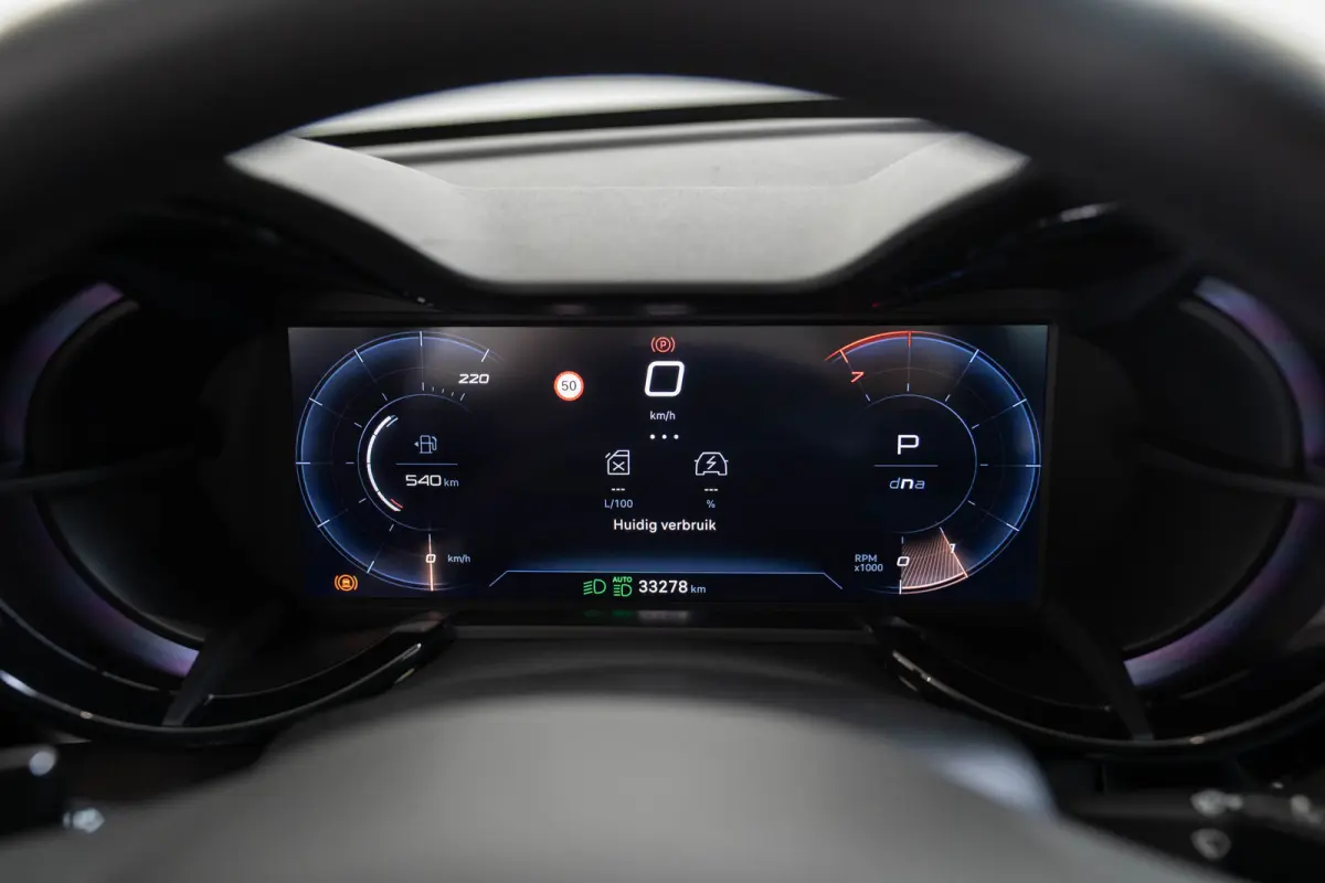 1.2 Turbo Hybrid Ibrida Speciale | Camera | LED | El. Stoelverstellnig | Navigatie | Climate Controle | Parkeersensoren | Apple Carplay & Android Auto |