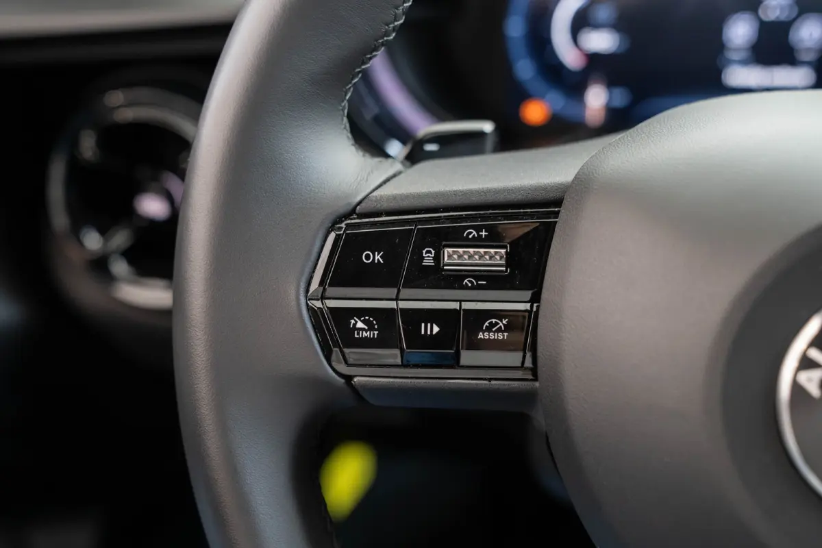 1.2 Turbo Hybrid Ibrida Speciale | Camera | LED | El. Stoelverstellnig | Navigatie | Climate Controle | Parkeersensoren | Apple Carplay & Android Auto |