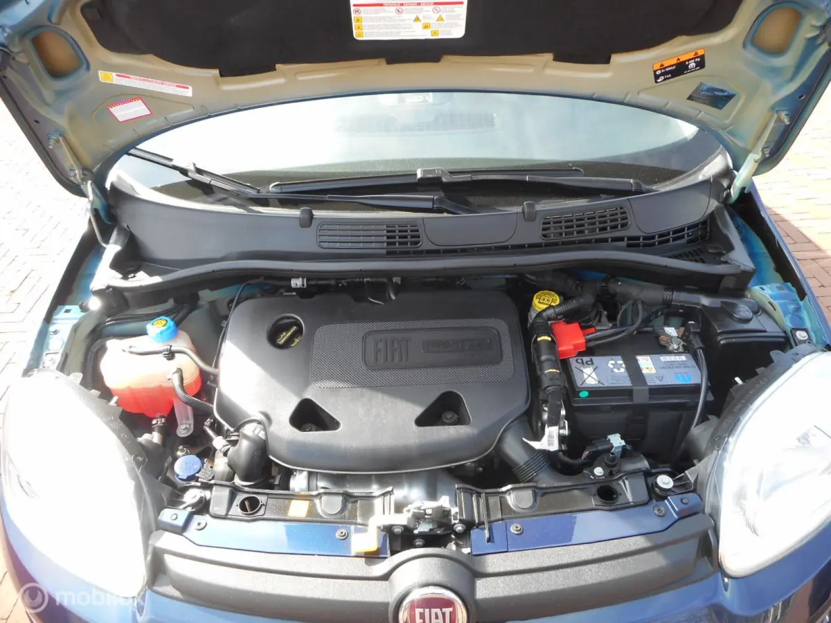 TwinAir Turbo 80 Tech LM-VELGEN 15"+METALLIC LAK