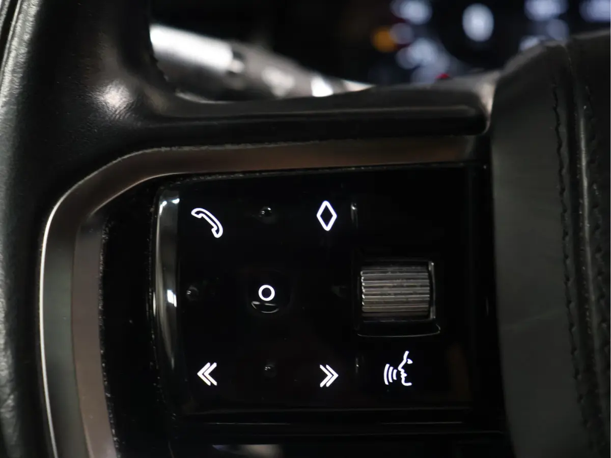 1.5 P300e AWD R-Dynamic SE [SCHUIFKANTELDAK, APPLE CARPLAY, ANDROID, CRUISE CONTROL, STOELVERWARMING, MERIDIAN SOUNDSYSTEM, CAMERA, ELEKTRISCHE ACHTERKLEP, NAVIGATIE, NIEUWSTAAT]