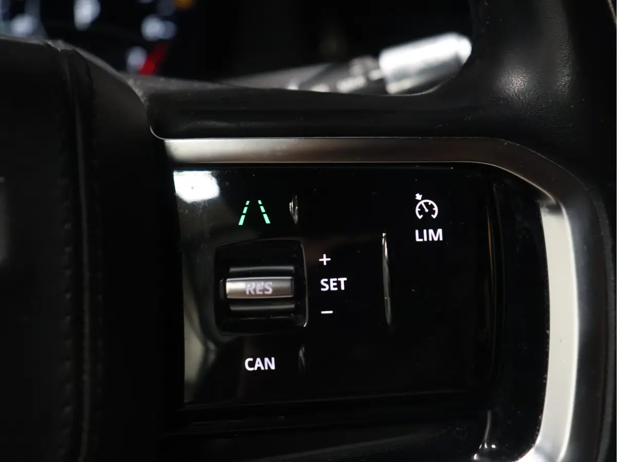 1.5 P300e AWD R-Dynamic SE [SCHUIFKANTELDAK, APPLE CARPLAY, ANDROID, CRUISE CONTROL, STOELVERWARMING, MERIDIAN SOUNDSYSTEM, CAMERA, ELEKTRISCHE ACHTERKLEP, NAVIGATIE, NIEUWSTAAT]