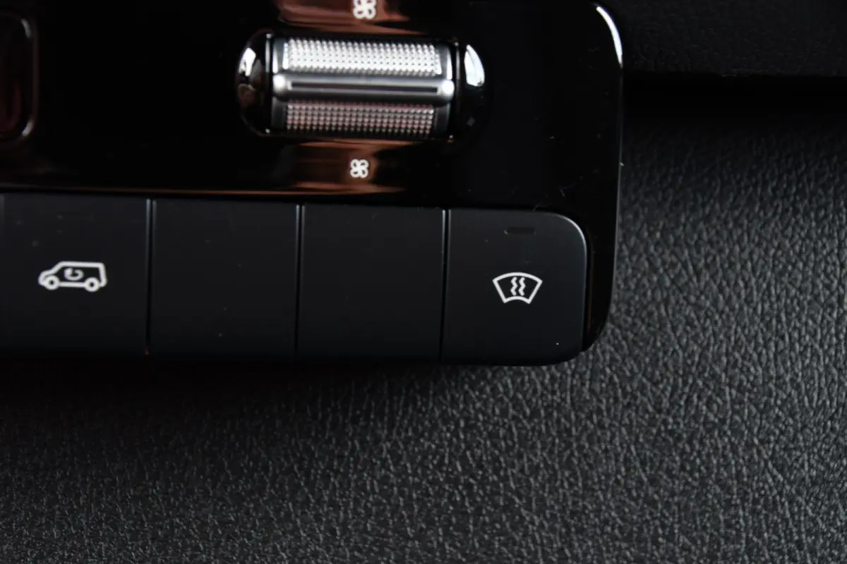 316 RWD 2.2 CDI L2H2 Black Edition Adaptieve Cruise, 360 Camera, Carplay, LED, Stoelverwarming, Trekhaak, Sensoren, Automaat, Uniek!