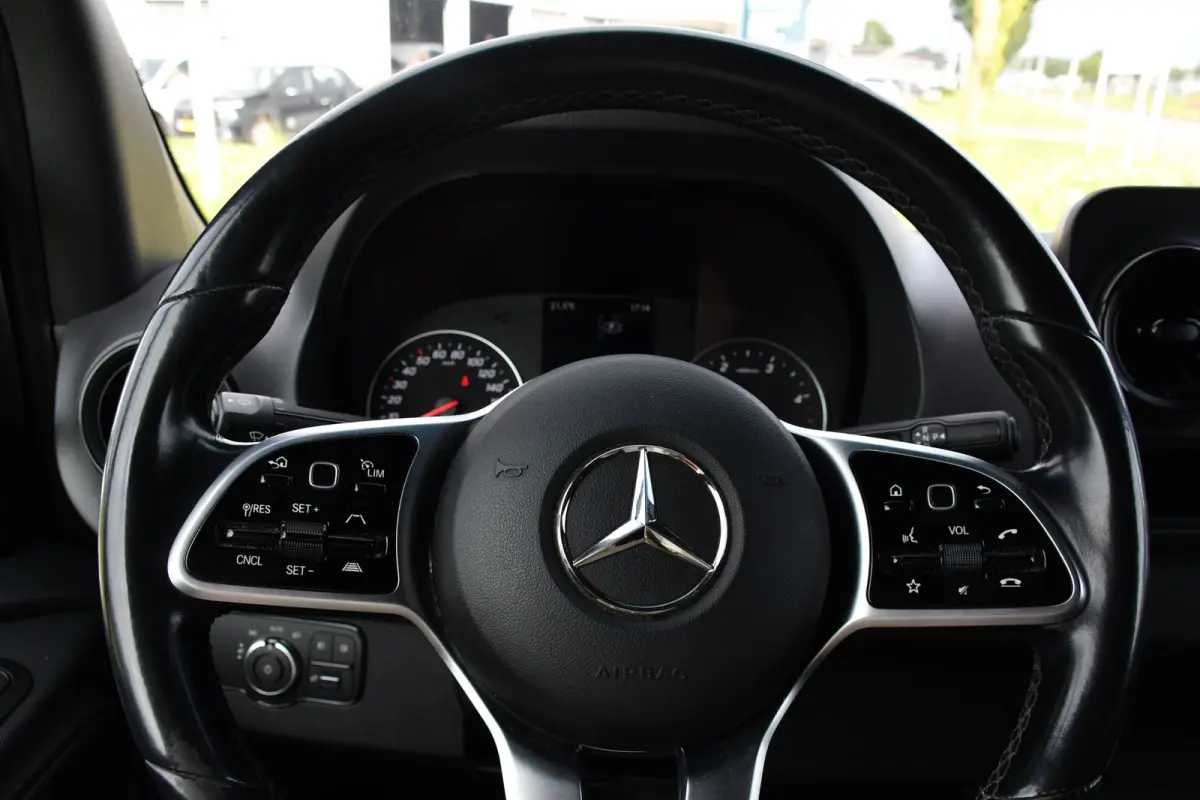 316 RWD 2.2 CDI L2H2 Black Edition Adaptieve Cruise, 360 Camera, Carplay, LED, Stoelverwarming, Trekhaak, Sensoren, Automaat, Uniek!