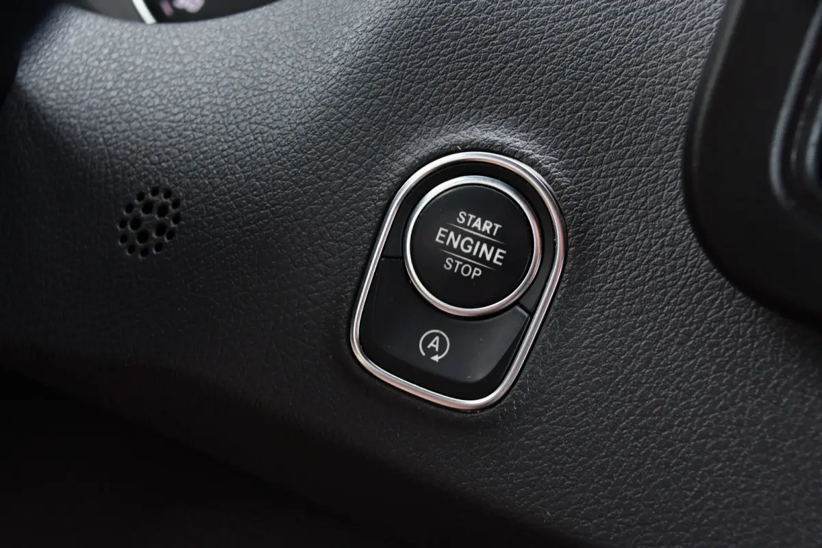 316 RWD 2.2 CDI L2H2 Black Edition Adaptieve Cruise, 360 Camera, Carplay, LED, Stoelverwarming, Trekhaak, Sensoren, Automaat, Uniek!