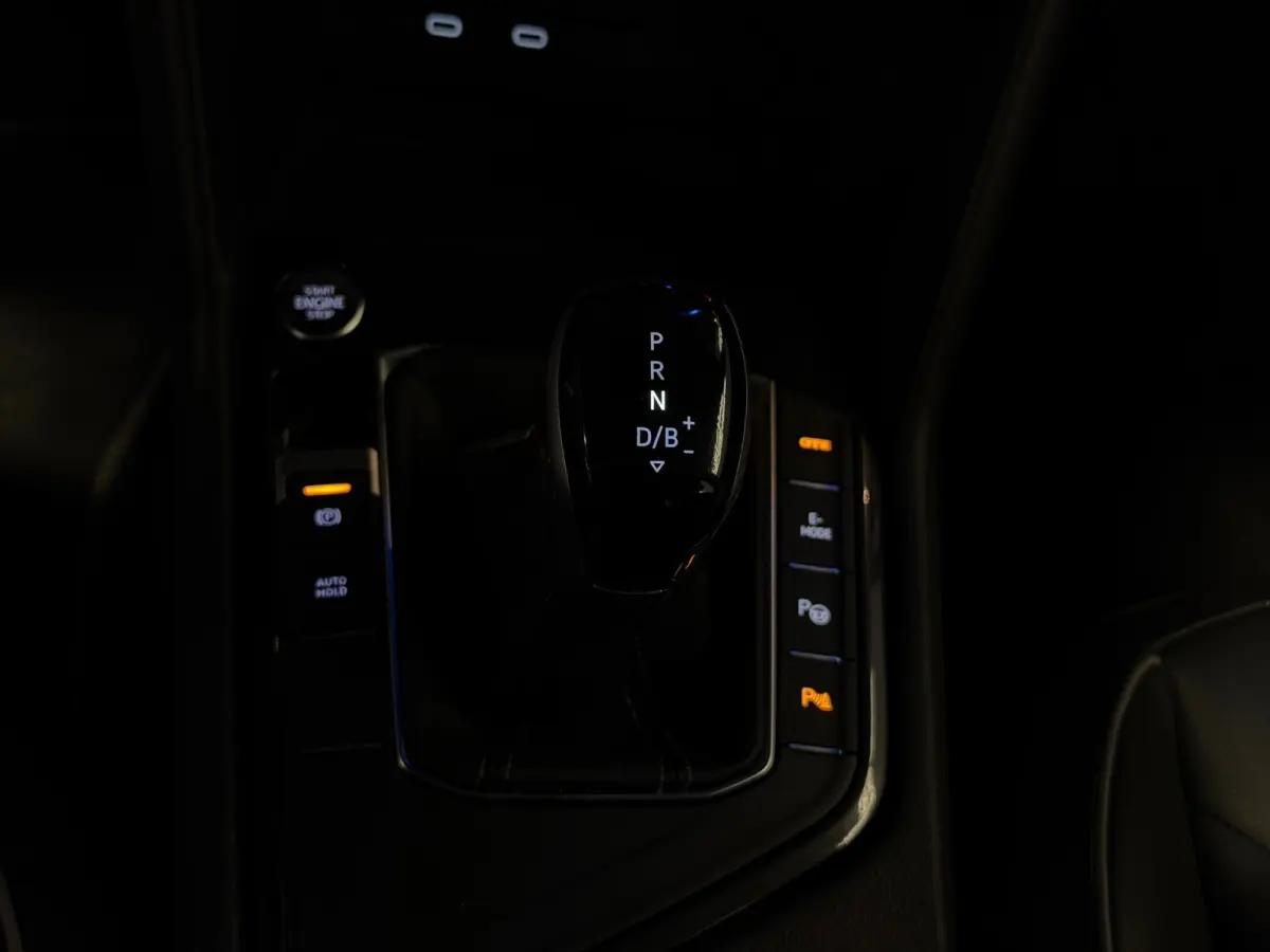 1.4 TSI eHybrid R-Line Pano|Trekhaak|Leder|Memory|Sfeer|Keyl