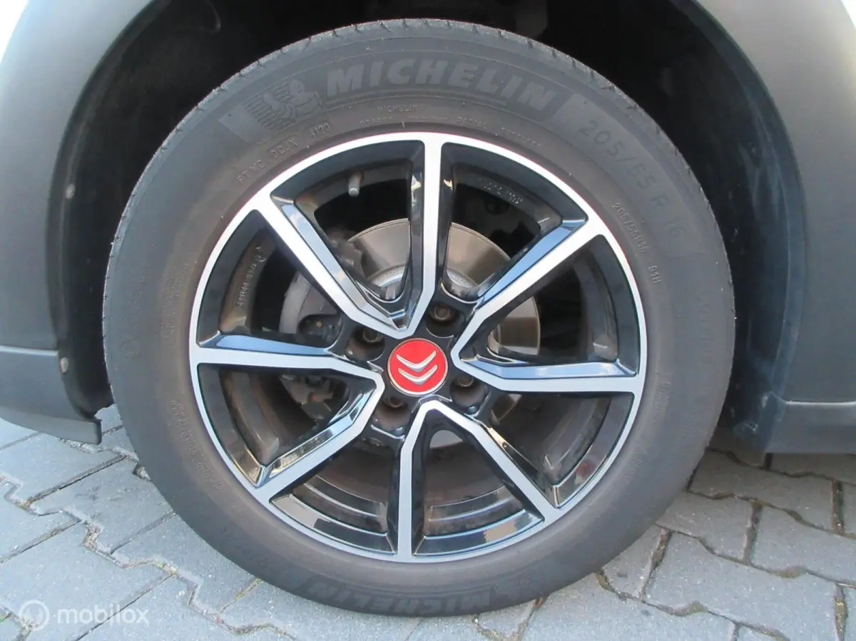 1.2 PureTech Shine Automaat 110PK Airco Cruise Navi