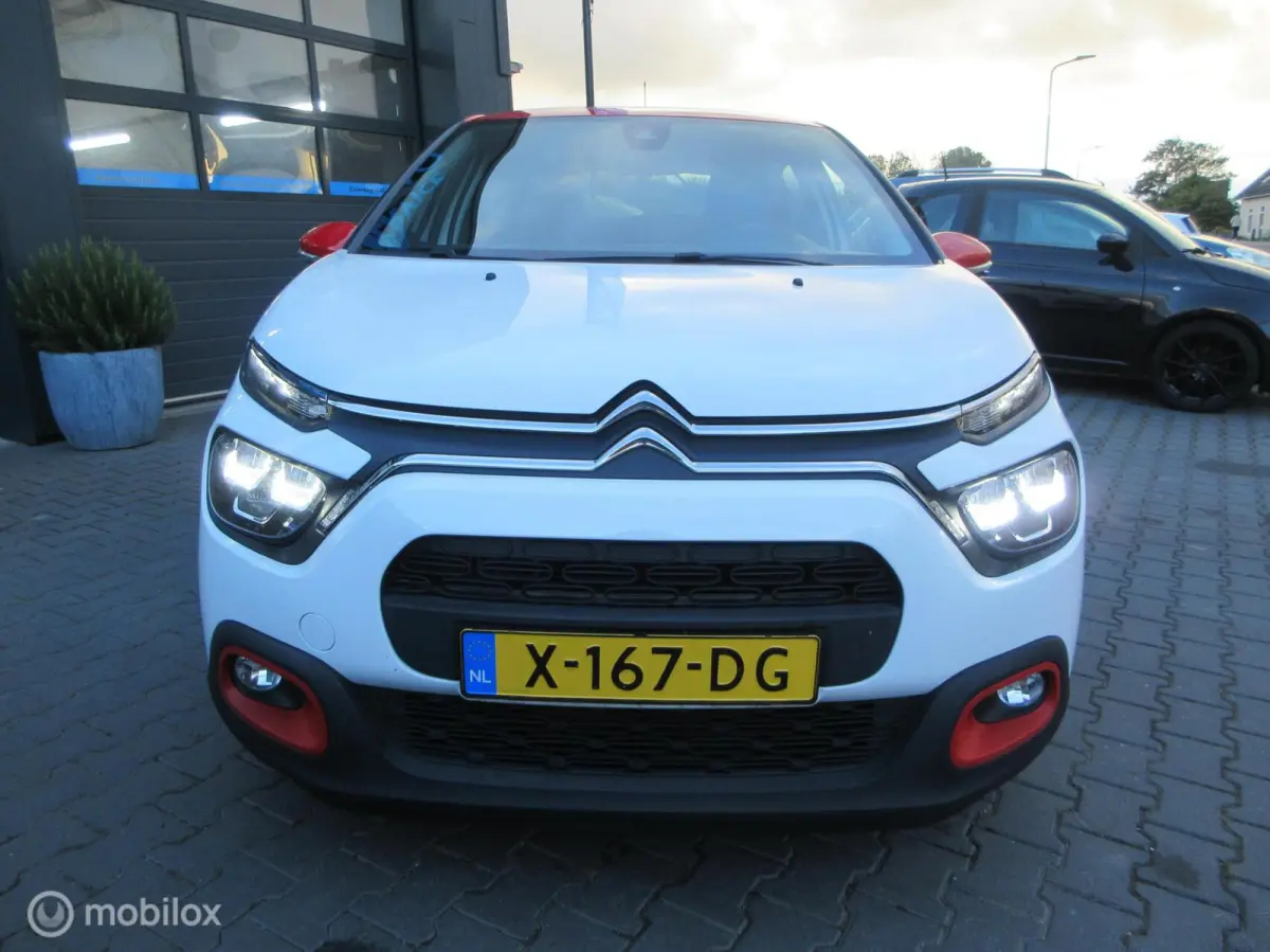 1.2 PureTech Shine Automaat 110PK Airco Cruise Navi